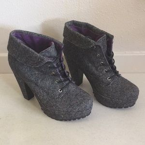 Vance Gray Tweed Blowfish Booties NWOT